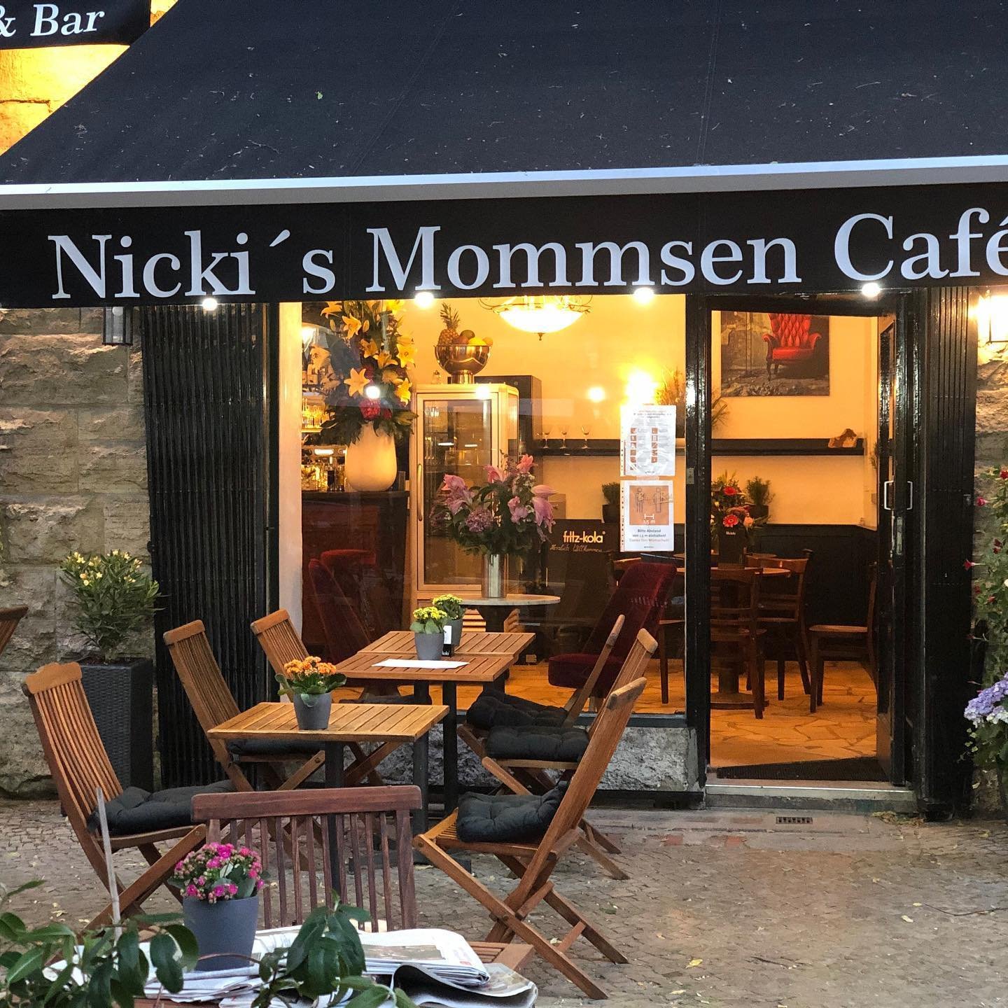 Terrasse vor dem Café